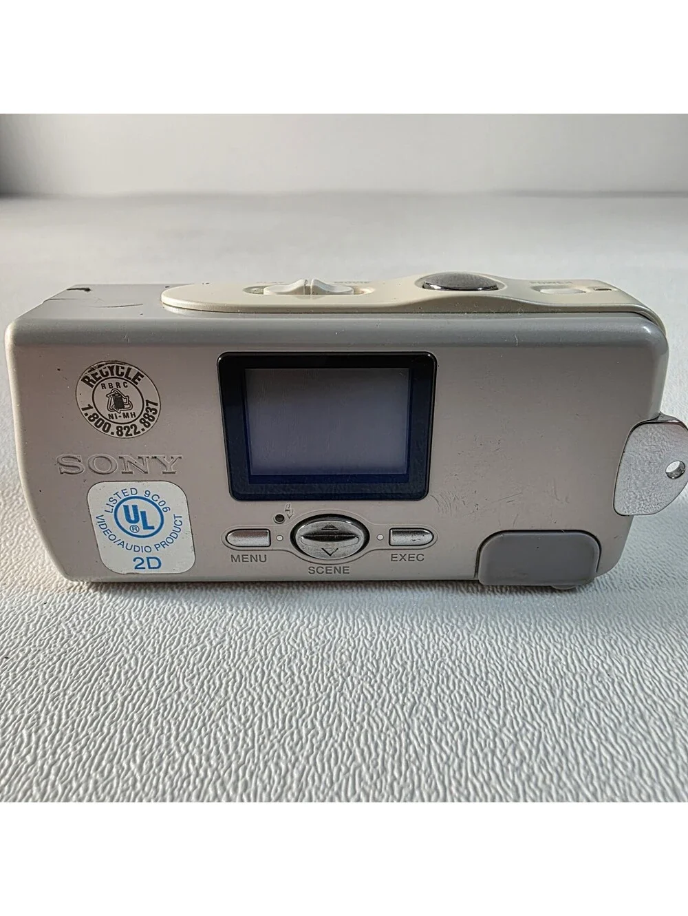 Sony Cyber-shot DSC-U10 Digital Compact Camera Silver With Memory Stick
